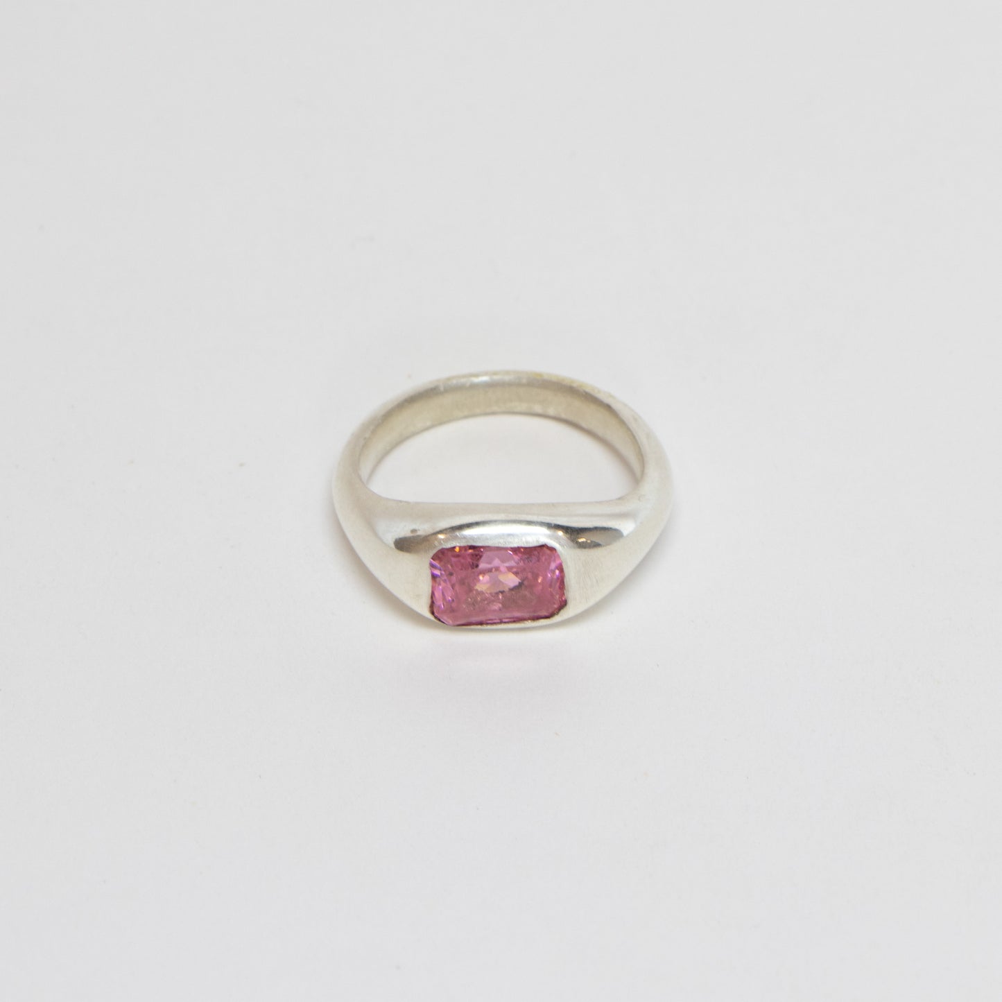 handgemaakte zilveren ring met steen