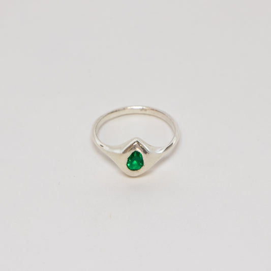 handgemaakte zilveren ring met steen