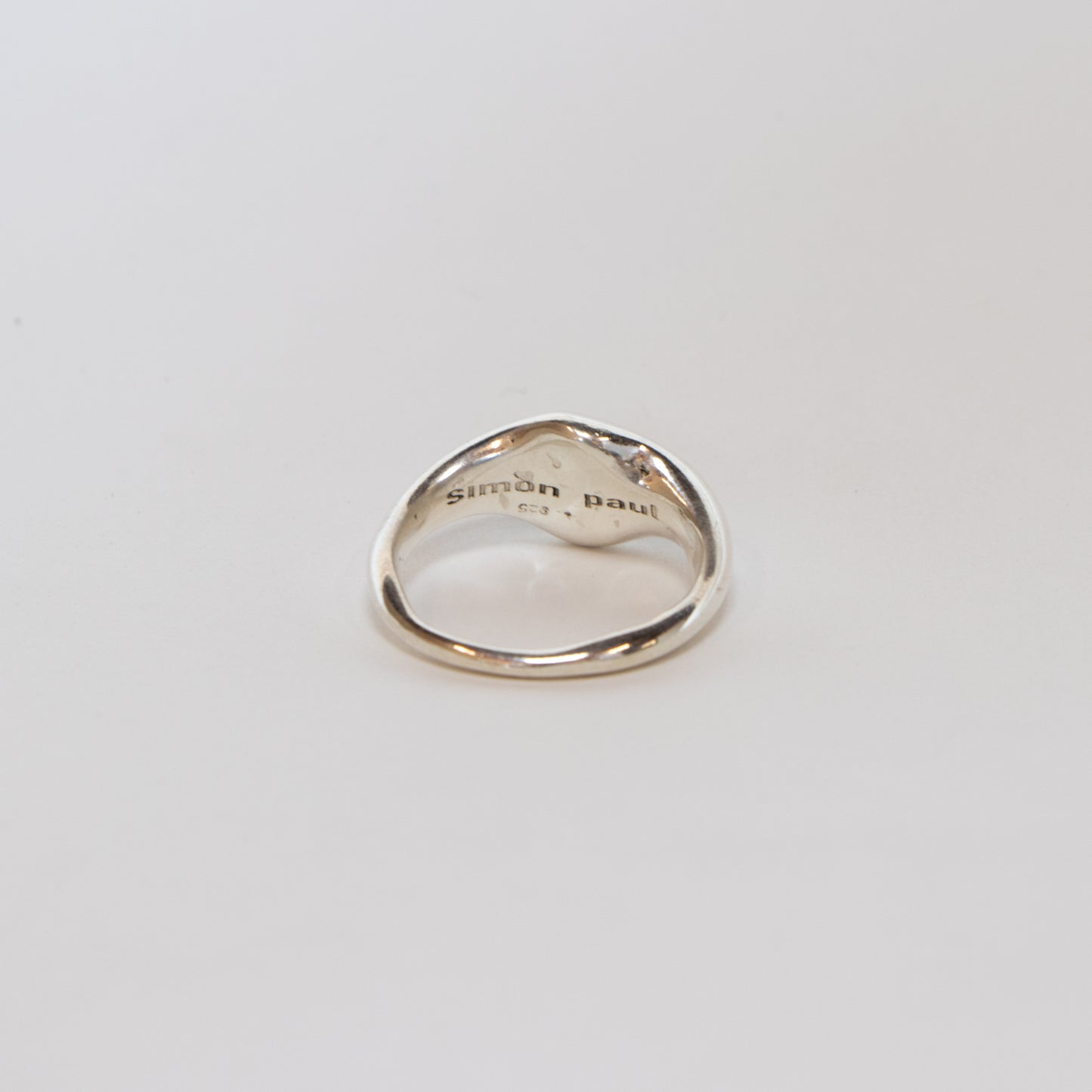 handgemaakte zilveren ring met steen